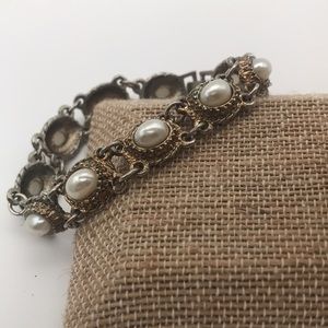 Vintage faux pearl linked bracelet
